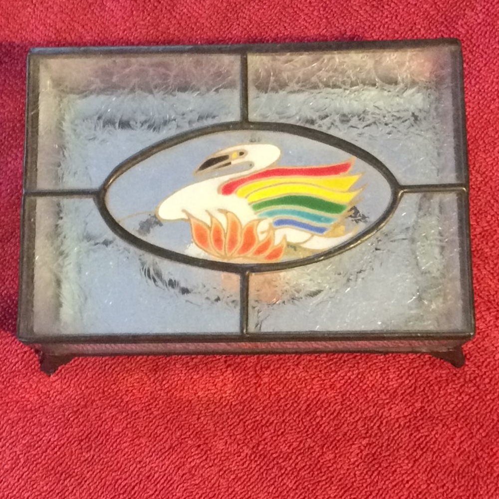 VINTAGE SWAN GLASS JEWELRY BOX. 🎁🥰